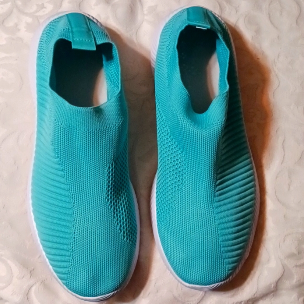Women's Size 9.5M Breathable Knit Sock Sneakers Slip-on Low Top Shoes